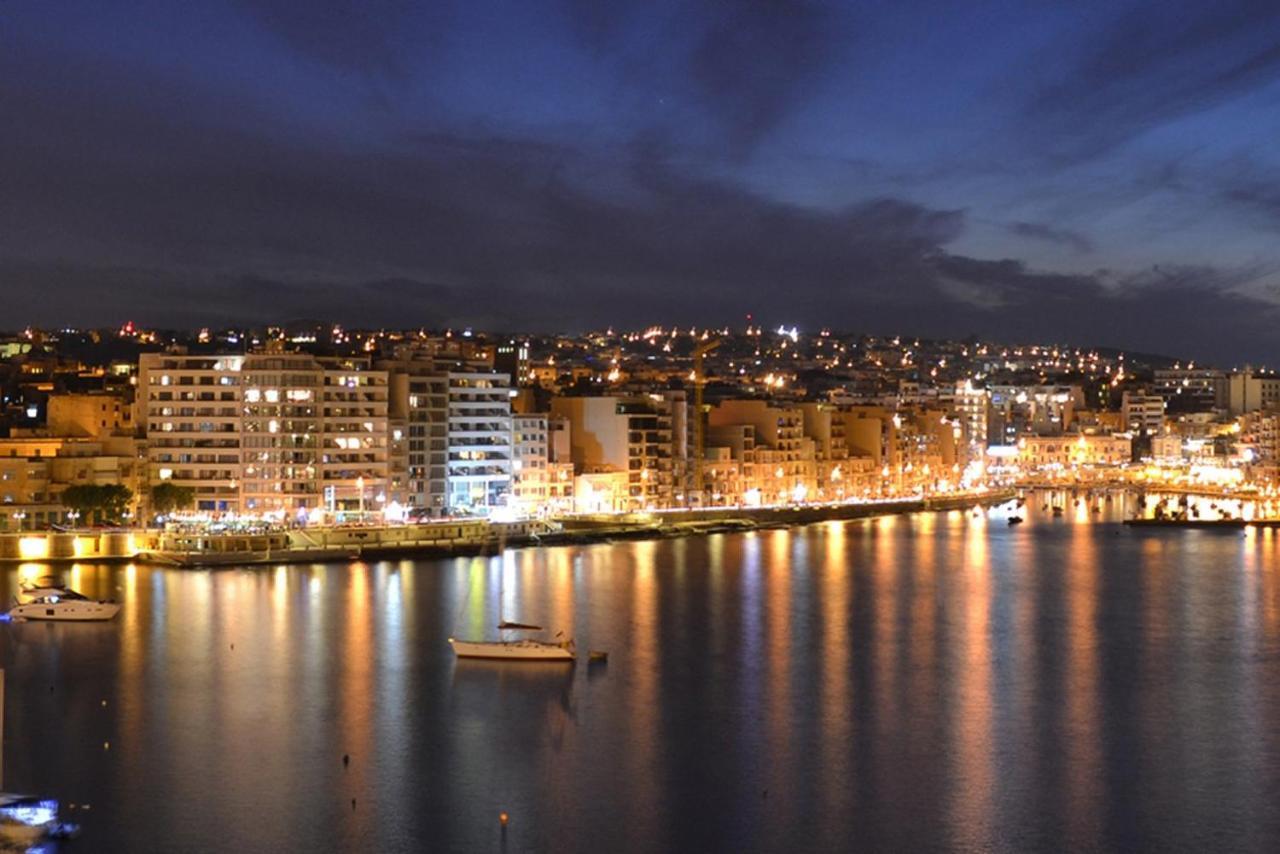 Spacious Apartment Steps To The Promenade Sliema Exterior photo