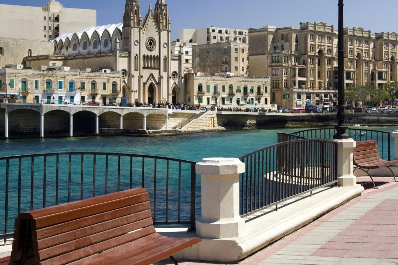 Spacious Apartment Steps To The Promenade Sliema Exterior photo